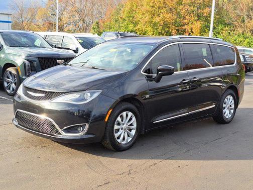 2018 Chrysler Pacifica Touring-L Plus