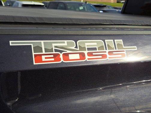 2022 Chevrolet Silverado 1500 Custom Trail Boss
