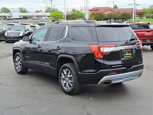 2023 GMC Acadia AWD SLT