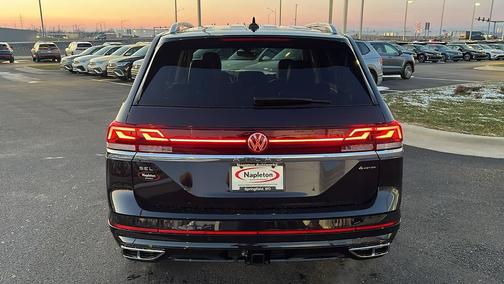 2025 Volkswagen Atlas 2.0T SEL Premium R-Line 4MOTION