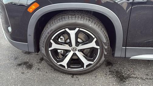 2025 Volkswagen Tiguan 2.0T SE 4MOTION