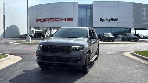 Baltic Gray Metallic Clearcoat 2023 Jeep Wagoneer Series II Carbide 4x4