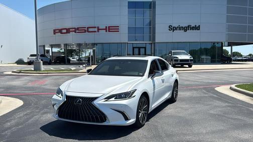 Eminent White Pearl 2024 Lexus ES 250 Base