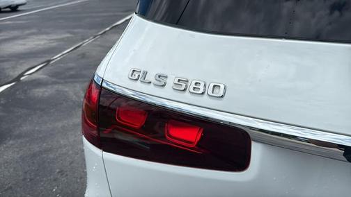 Polar White 2025 Mercedes-Benz GLS 580 4MATIC
