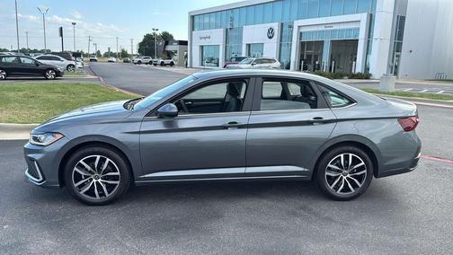 2025 Volkswagen Jetta 1.5T SE
