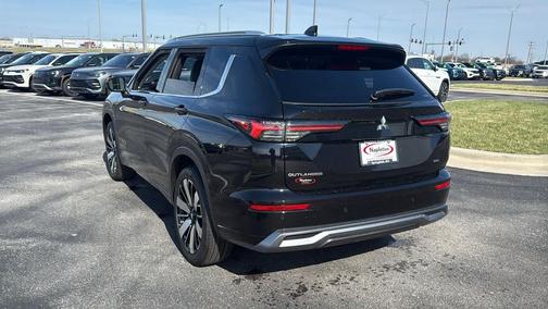 Labrador Black Pearl 2026 Mitsubishi Outlander SEL 2.5 S-AWC