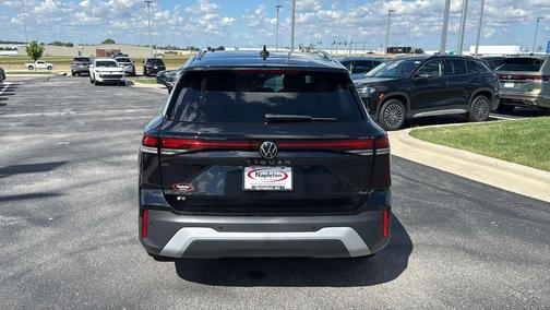 2025 Volkswagen Tiguan 2.0T SE