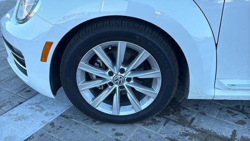 2019 Volkswagen Beetle 2.0T SE