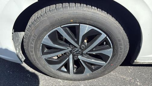 Pure White 2023 Volkswagen Jetta 1.5T S