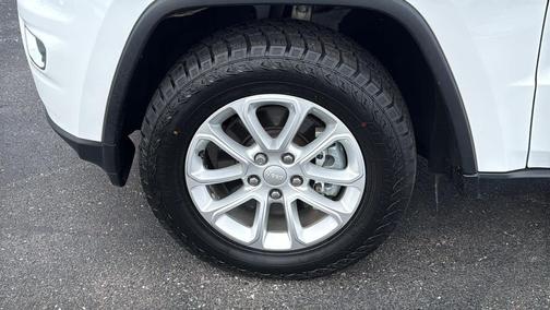 2022 Jeep Grand Cherokee Laredo