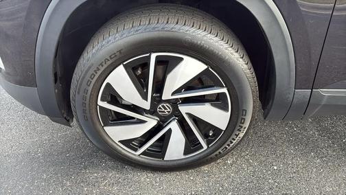 2025 Volkswagen Atlas 2.0T SE w/Technology 4MOTION