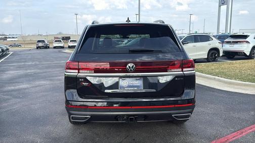 2025 Volkswagen Atlas 2.0T SE w/Technology 4MOTION