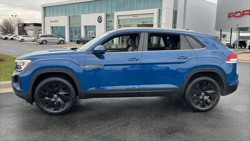 2025 Volkswagen Atlas Cross Sport 2.0T SE w/Technology 4MOTION