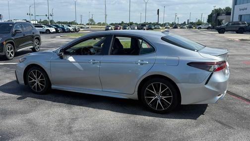 Celestial Silver Metallic 2023 Toyota Camry SE