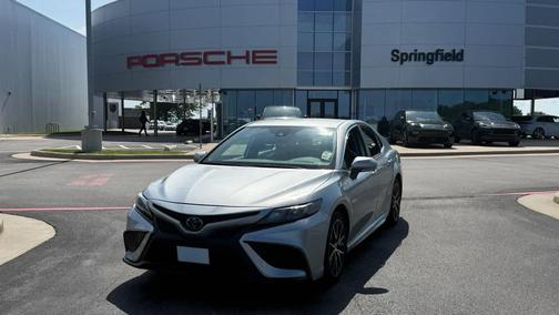 Celestial Silver Metallic 2023 Toyota Camry SE