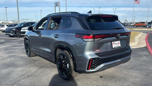 2026 Volkswagen Tiguan 2.0T SE R-Line Black 4MOTION