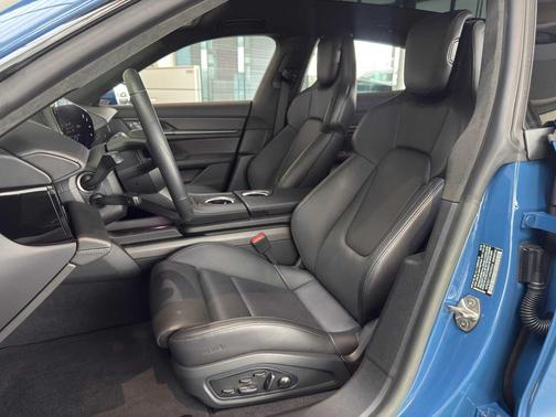 2023 Porsche Taycan GTS