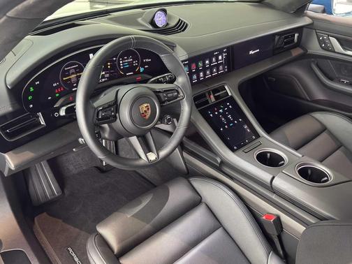 2023 Porsche Taycan GTS