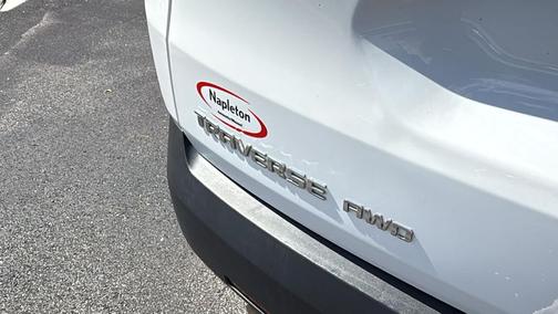 2023 Chevrolet Traverse LT Cloth