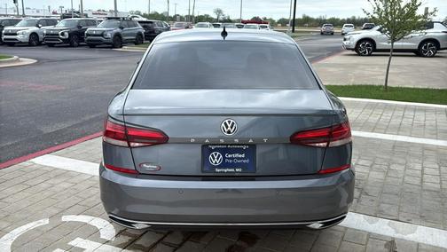 2022 Volkswagen Passat 2.0T Limited Edition