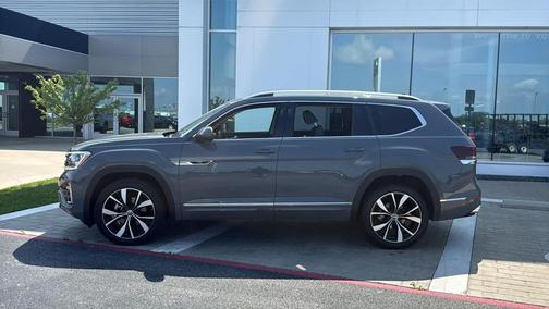 Pure Gray 2025 Volkswagen Atlas 2.0T SEL Premium R-Line 4MOTION