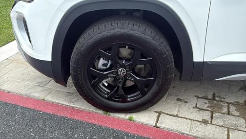 opal white pearl 2026 Volkswagen Atlas Peak Edition
