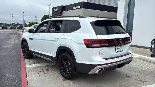 opal white pearl 2026 Volkswagen Atlas Peak Edition