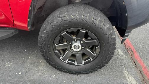 2019 Toyota Tacoma SR