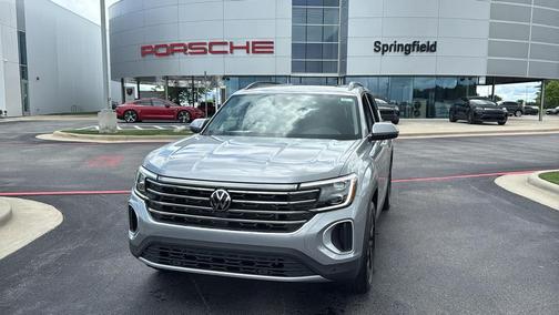 2025 Volkswagen Atlas 2.0T SE w/Technology 4MOTION