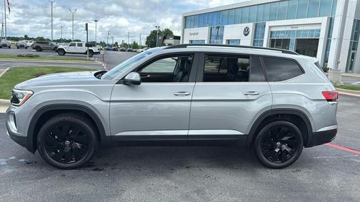 2025 Volkswagen Atlas 2.0T SE w/Technology 4MOTION