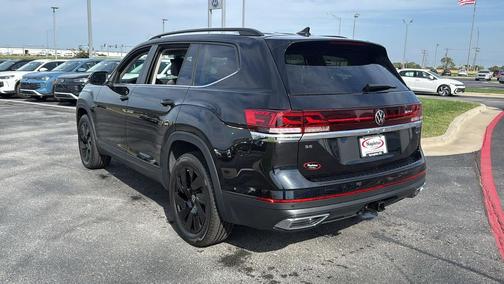 2026 Volkswagen Atlas 2.0T SE w/Technology 4MOTION