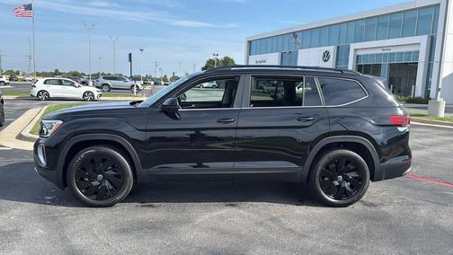 2026 Volkswagen Atlas 2.0T SE w/Technology 4MOTION