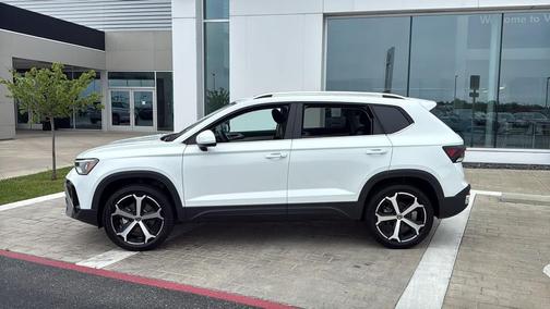 Pure White 2026 Volkswagen Taos SEL