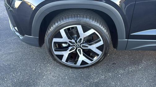 2023 Volkswagen Taos 1.5T SEL