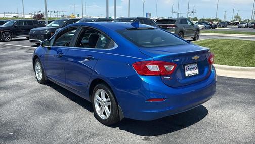 Kinetic Blue Metallic 2017 Chevrolet Cruze LT