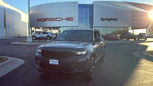 2023 Jeep Grand Cherokee Altitude