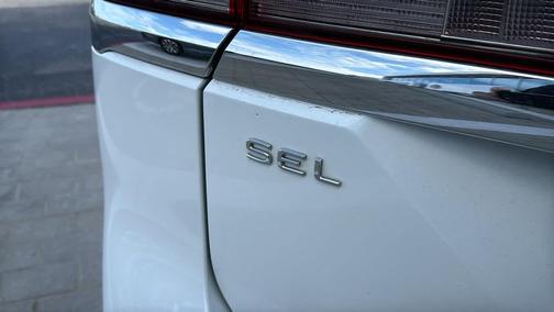 Opal White Pearl 2024 Volkswagen Atlas 2.0T SEL Premium R-Line 4MOTION