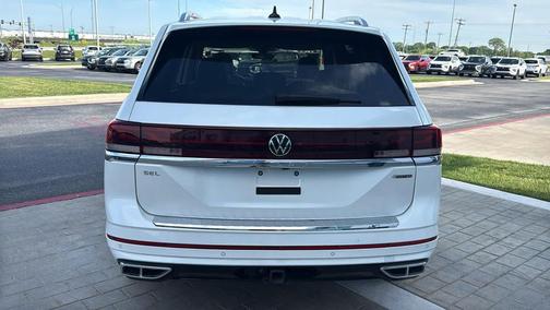 Opal White Pearl 2024 Volkswagen Atlas 2.0T SEL Premium R-Line 4MOTION