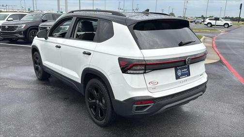 2025 Volkswagen Taos 1.5T SE Black