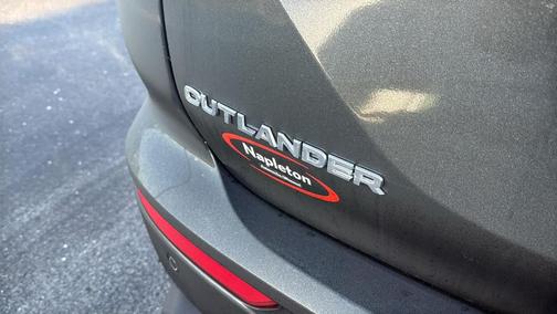 2025 Mitsubishi Outlander ES 2.5 S-AWC