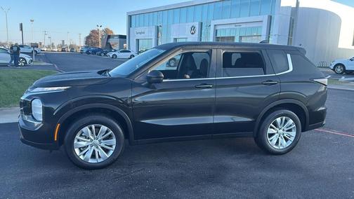 2025 Mitsubishi Outlander ES 2.5 S-AWC