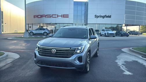 2025 Volkswagen Atlas 2.0T SE w/Technology 4MOTION