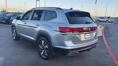 2025 Volkswagen Atlas 2.0T SE w/Technology 4MOTION