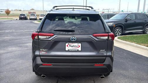 2020 Toyota RAV4 Hybrid XLE