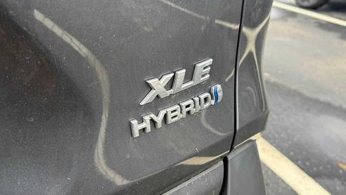2020 Toyota RAV4 Hybrid XLE