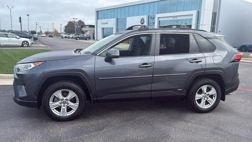 2020 Toyota RAV4 Hybrid XLE