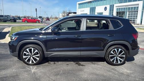 2023 Volkswagen Taos 1.5T SE