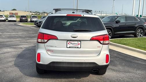 Bright Silver 2014 Kia Sorento LX