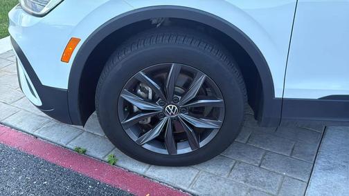 Pure White 2022 Volkswagen Tiguan 2.0T SE 4MOTION