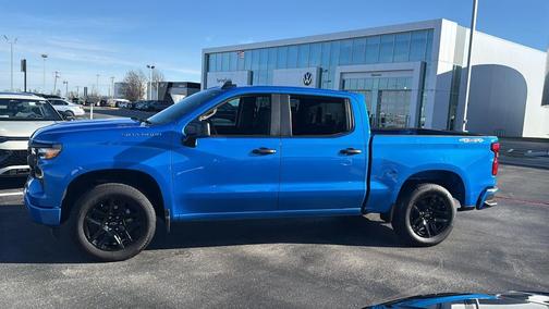 2025 Chevrolet Silverado 1500 Custom